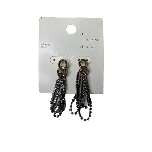 A New  Day Nickel Free Rhinestone Dangle Earrings Brand New - Picture 1 of 4
